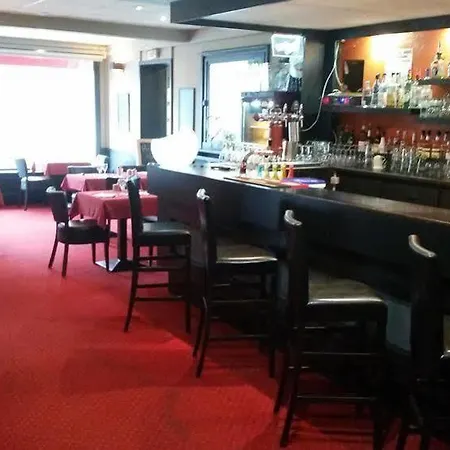 Hotell Les Pelouses 2*