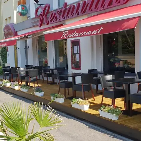 Les Pelouses Hotell 2*