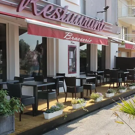 Les Pelouses Hotell 2*